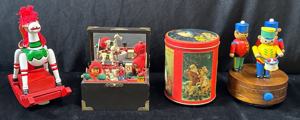 (4) Music Boxes 