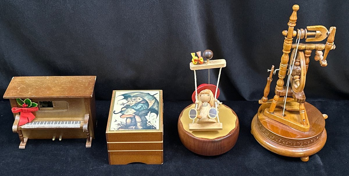 (4) Music Boxes