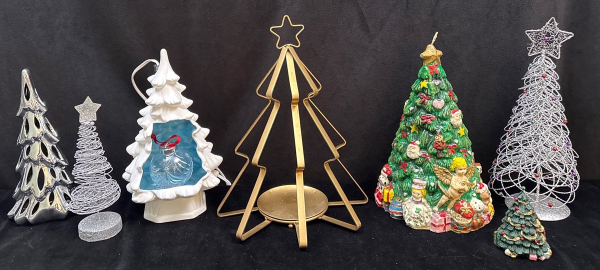 (8) Assorted Christmas Trees  (LPO)