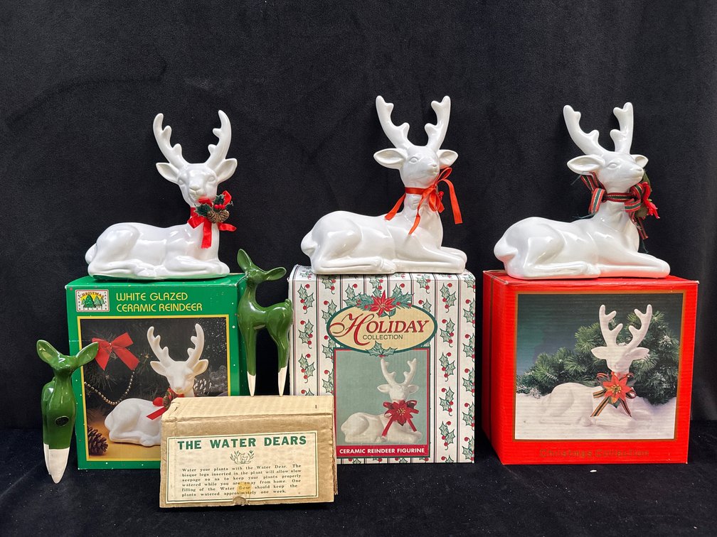 (4) Ceramic Reindeer  (LPO)