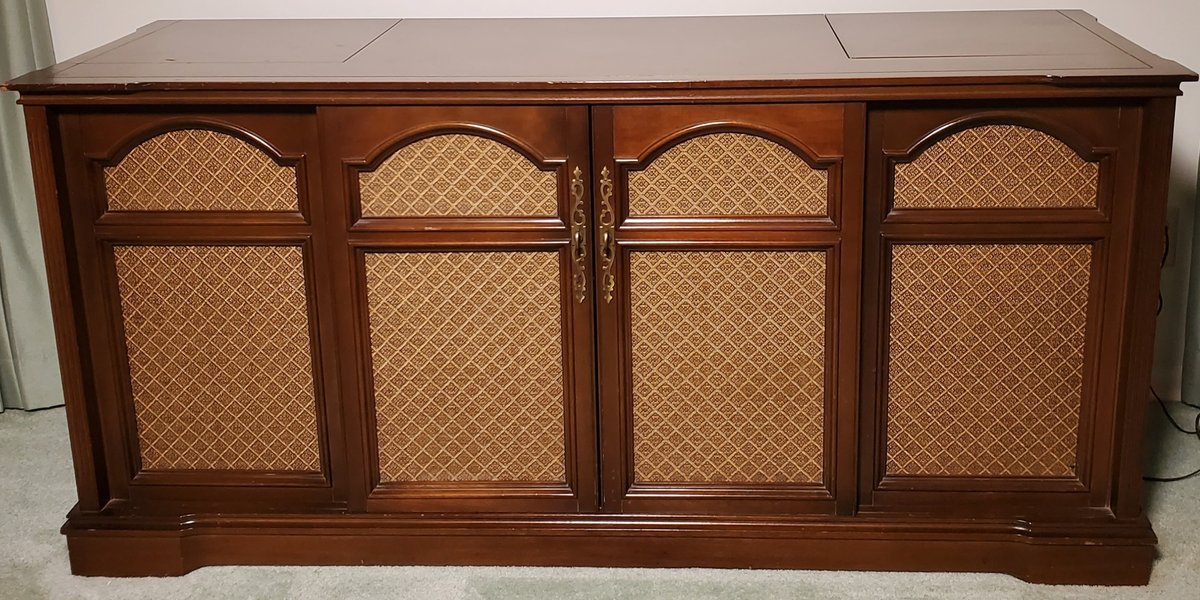 RCA Victor Stereo w/Turntable & AM/FM Stereo (LPO)