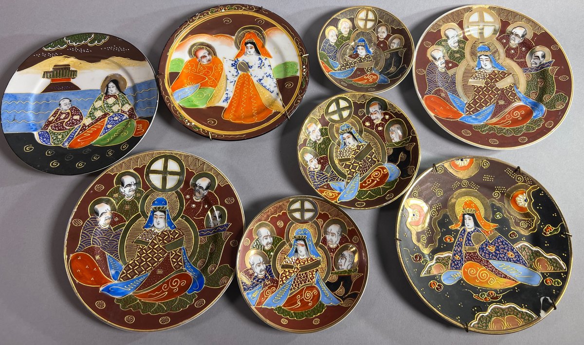 (8) Satsuma-Style Decorative Plates
