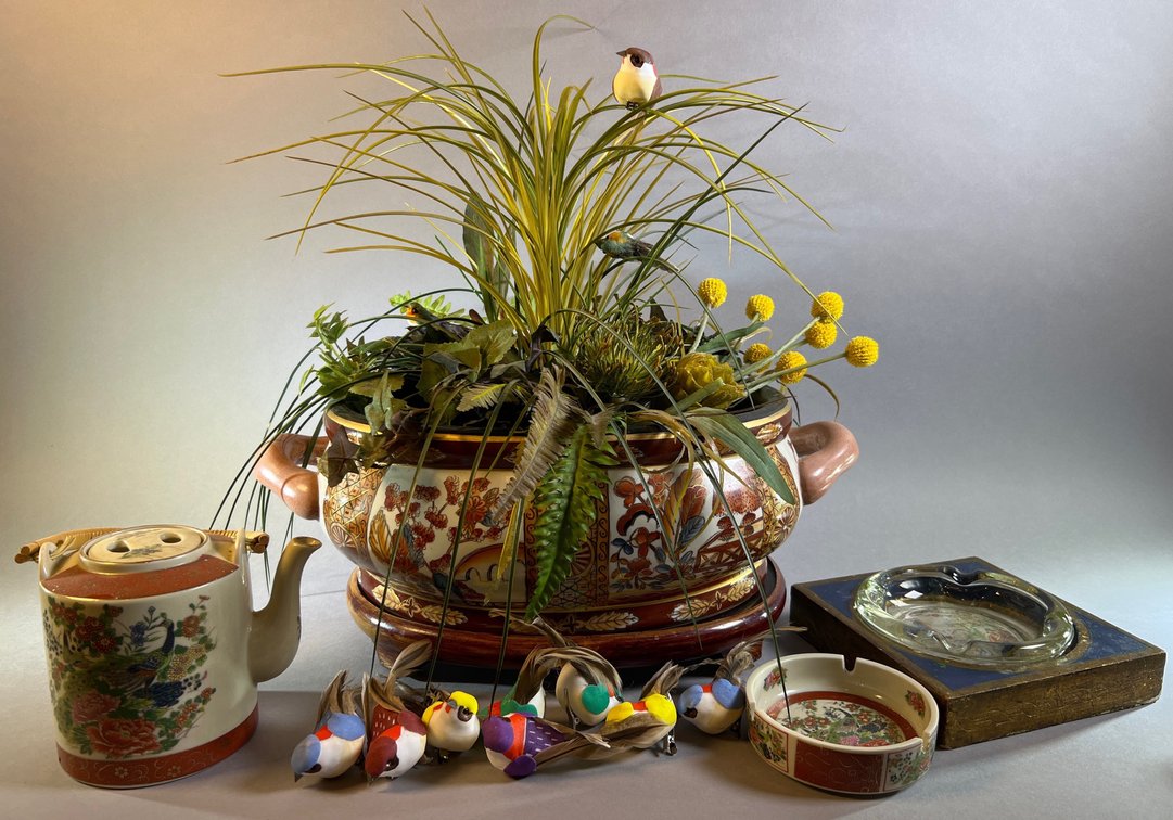 Assorted Oriental Decorative Items