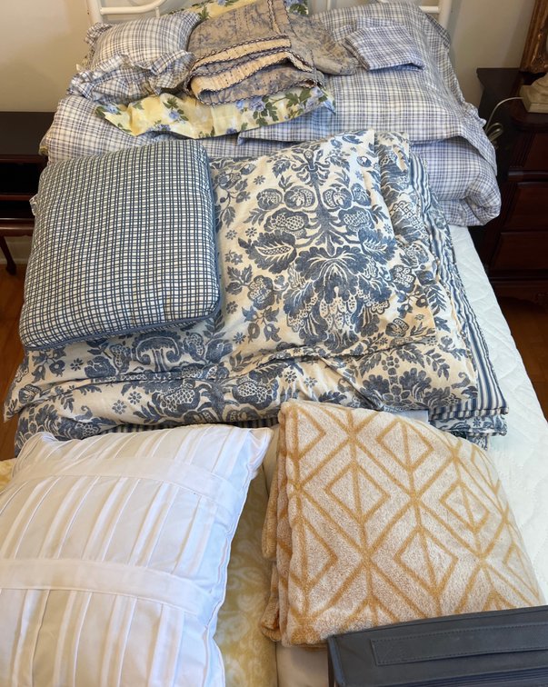 Assorted Twin Bedding:  Comforters, Shams, Blankets, Sheets, Throw Pillows (LPO)