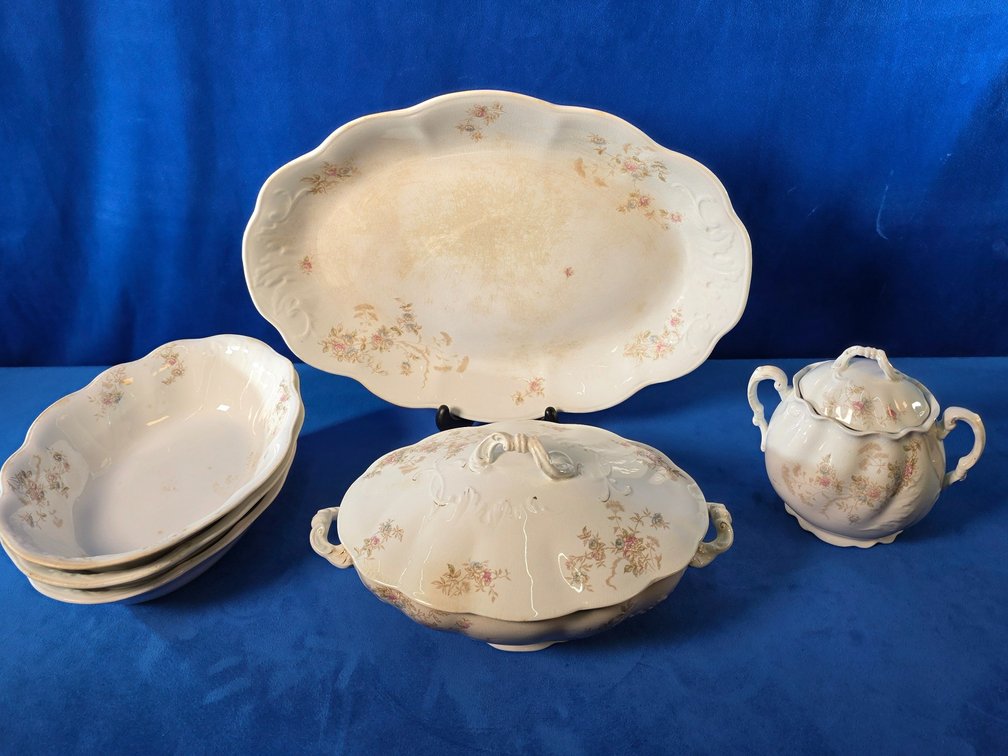 (6) Pieces "J & G Meakin" Semi-Porcelain Serving Dishes (LPO)
