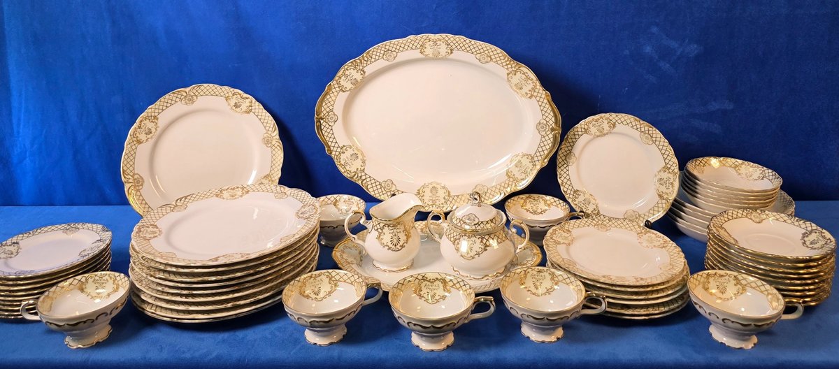 (56) Pieces "Golden Symphony" China (LPO)