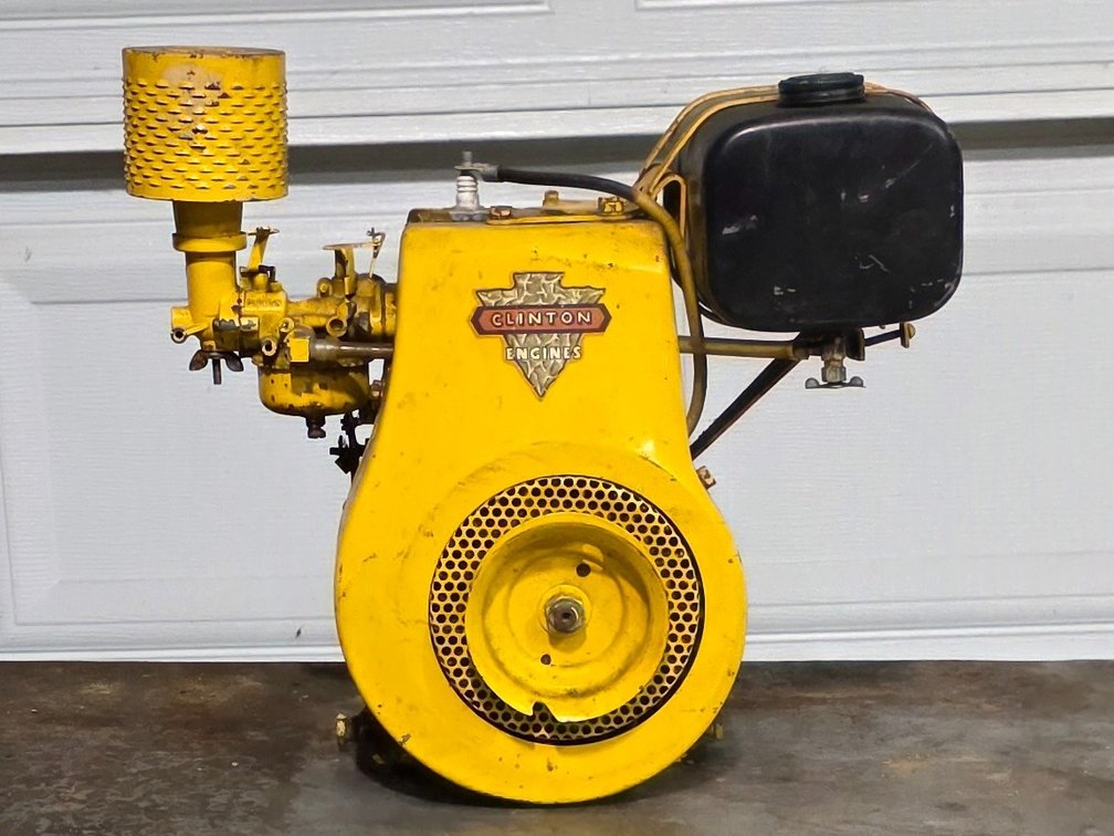 Clinton Model 900-4000 Gas  Engine (LPO)