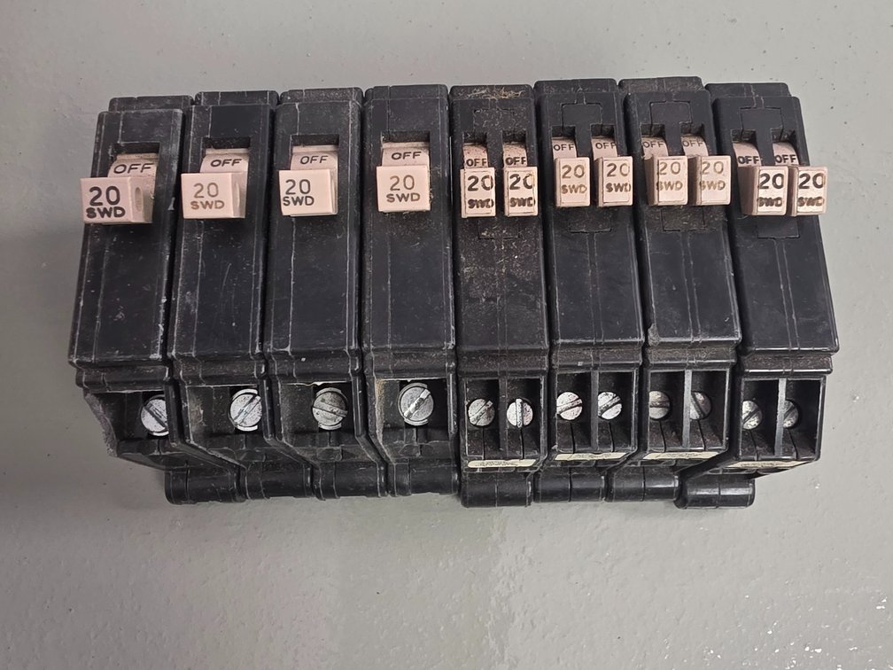(8) Torque Breakers 