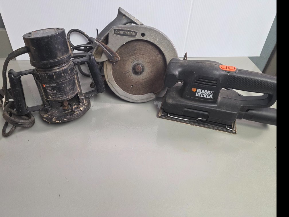  Craftsman Circular Saw, Black & Decker Router & Orbital Sander (LPO)