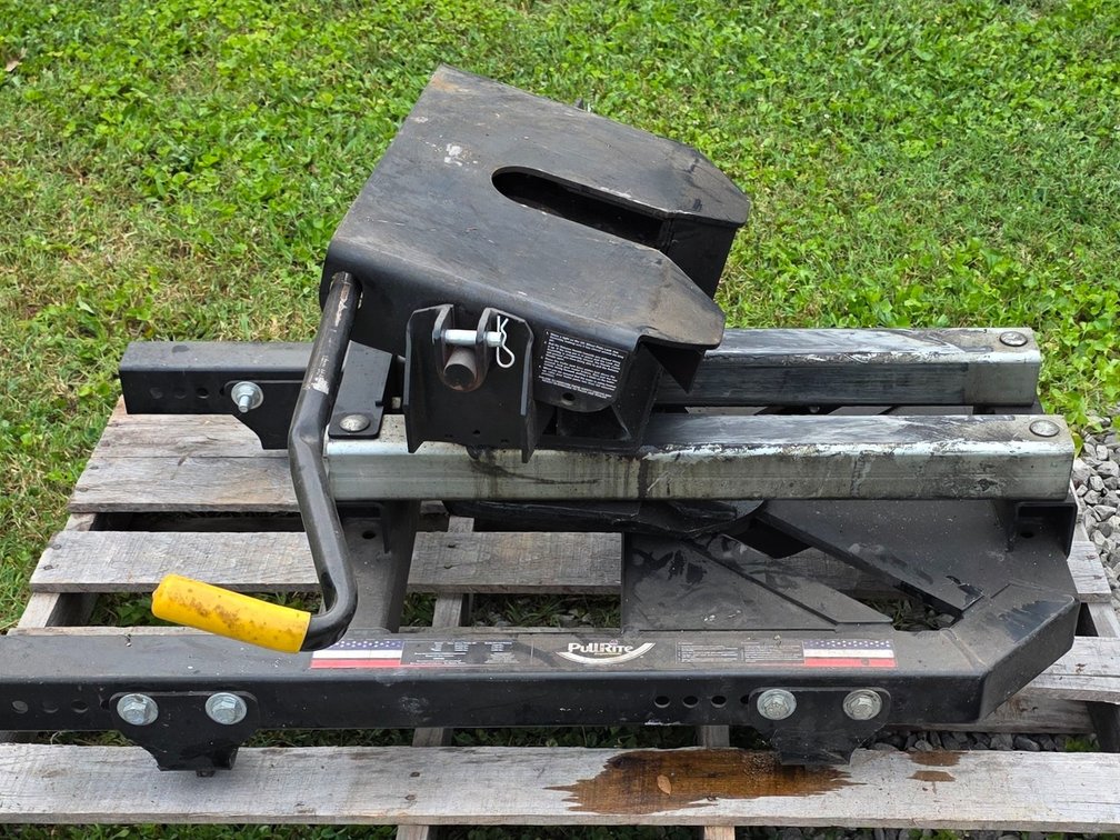 Pull Rite Super Glide 5th Wheel Hitch & Capture Plate (LPO)
