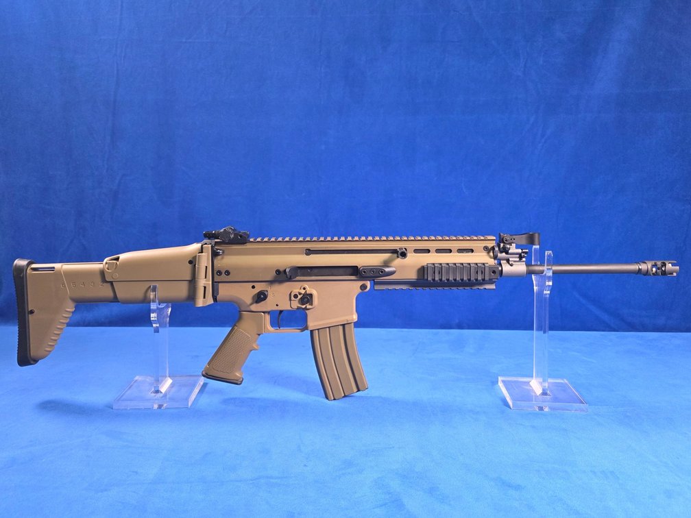 FN-SCAR 16s Semi - Automatic Rifle