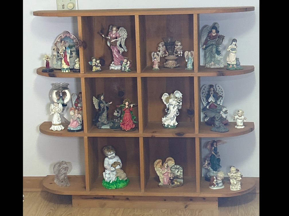 Wood Display Cabinet w/Angel Figurines (LPO)
