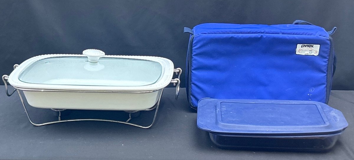 Pyrex Casserole w/Lid and Carrier & White Casserole w/Lid