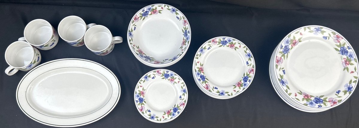 (33) Pieces Majesticware by Oneida China (LPO)