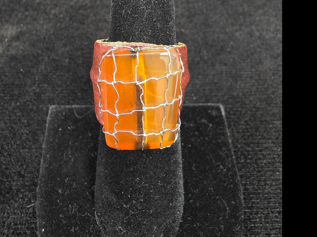 Spiney Oyster Leather Ring 