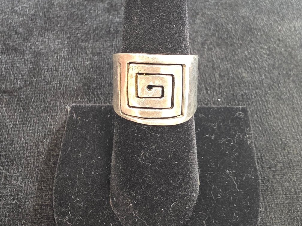 Spiral Quadrangular Labrinth Ring (Marked Sterling Silver)