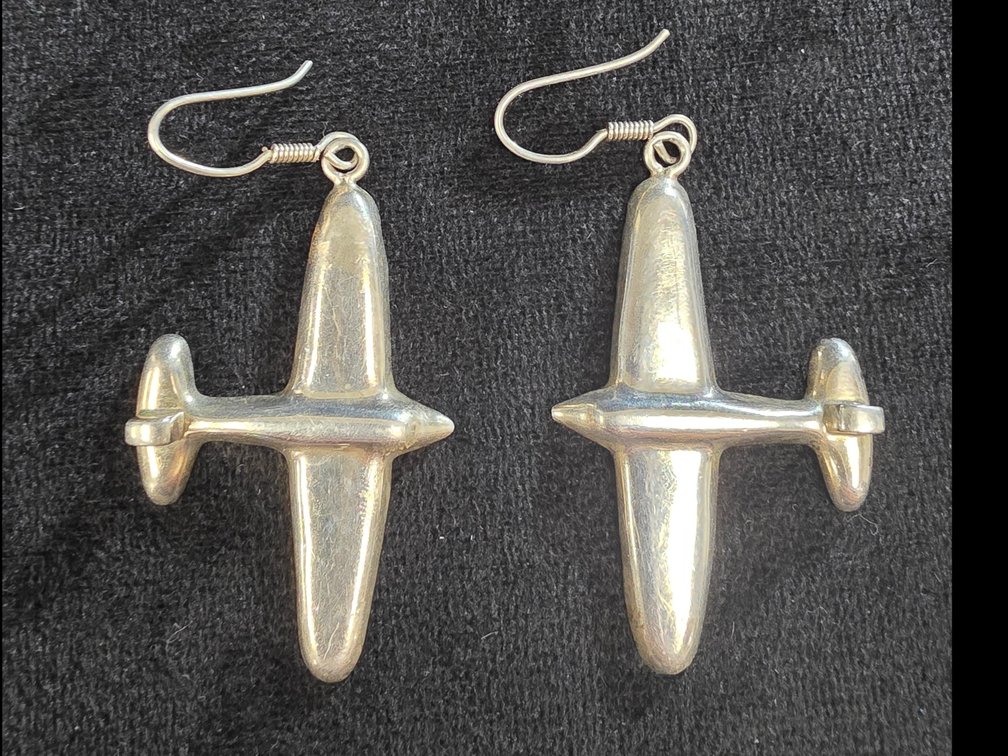 (1) Pair Airplane Dangle Earrings  (Marked Sterling Silver)