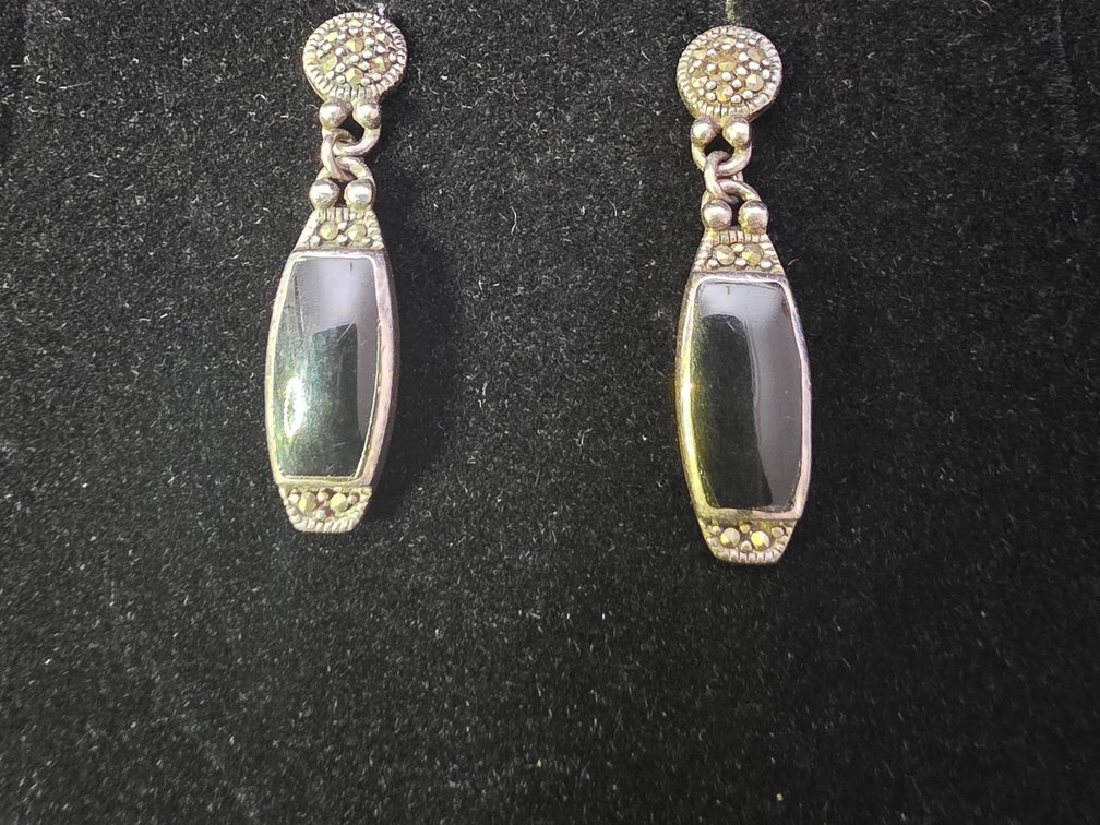 (1) Pair Hematite Dangle Earrings (Marked Sterling Silver)