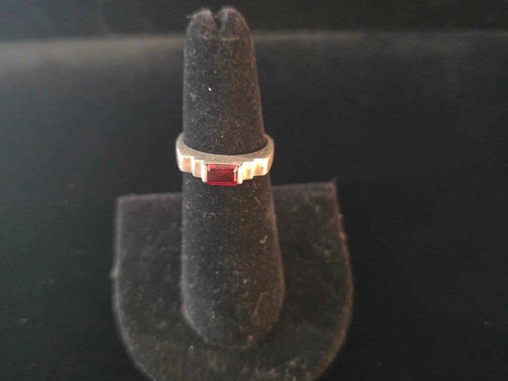 Garnet Step Ring (Marked Sterling Silver)