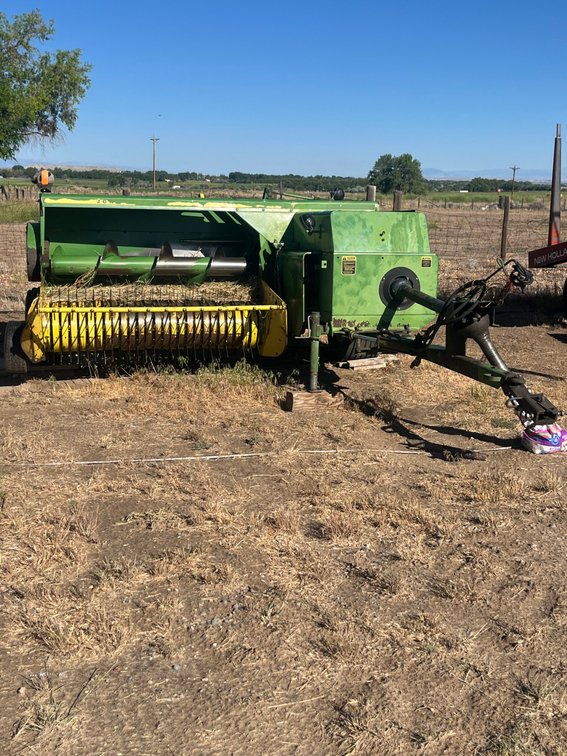 John Deer  467 Baler (Small Bales