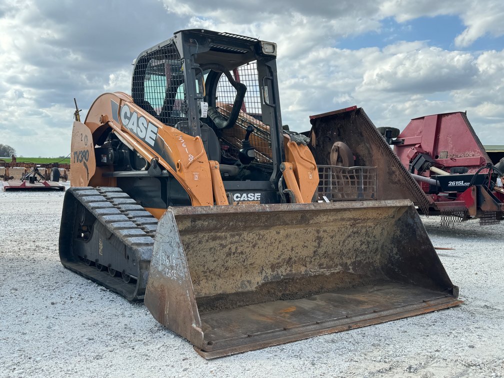 CASE TV380 SKID STEER