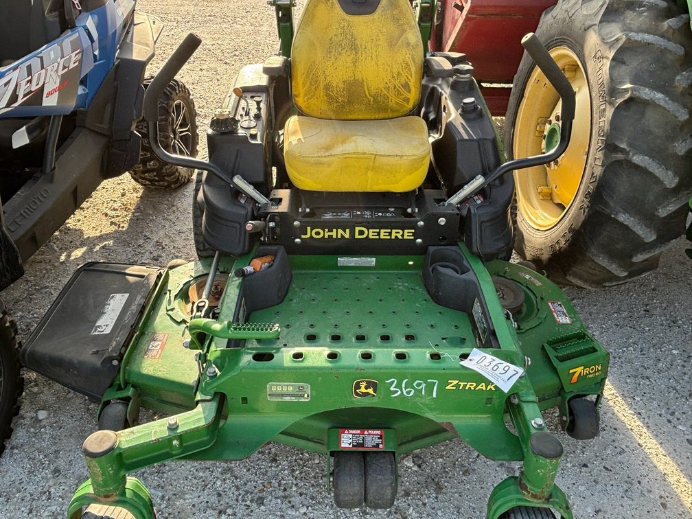 JOHN DEERE 2930 M ZERO TURN MOWER