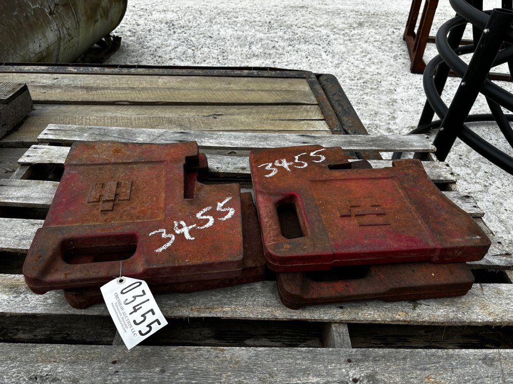 (4) IH FRT TRACTOR WTS