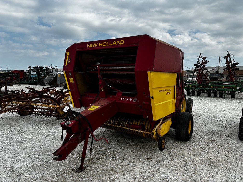 NEW HOLLAND 855 HAY BALER