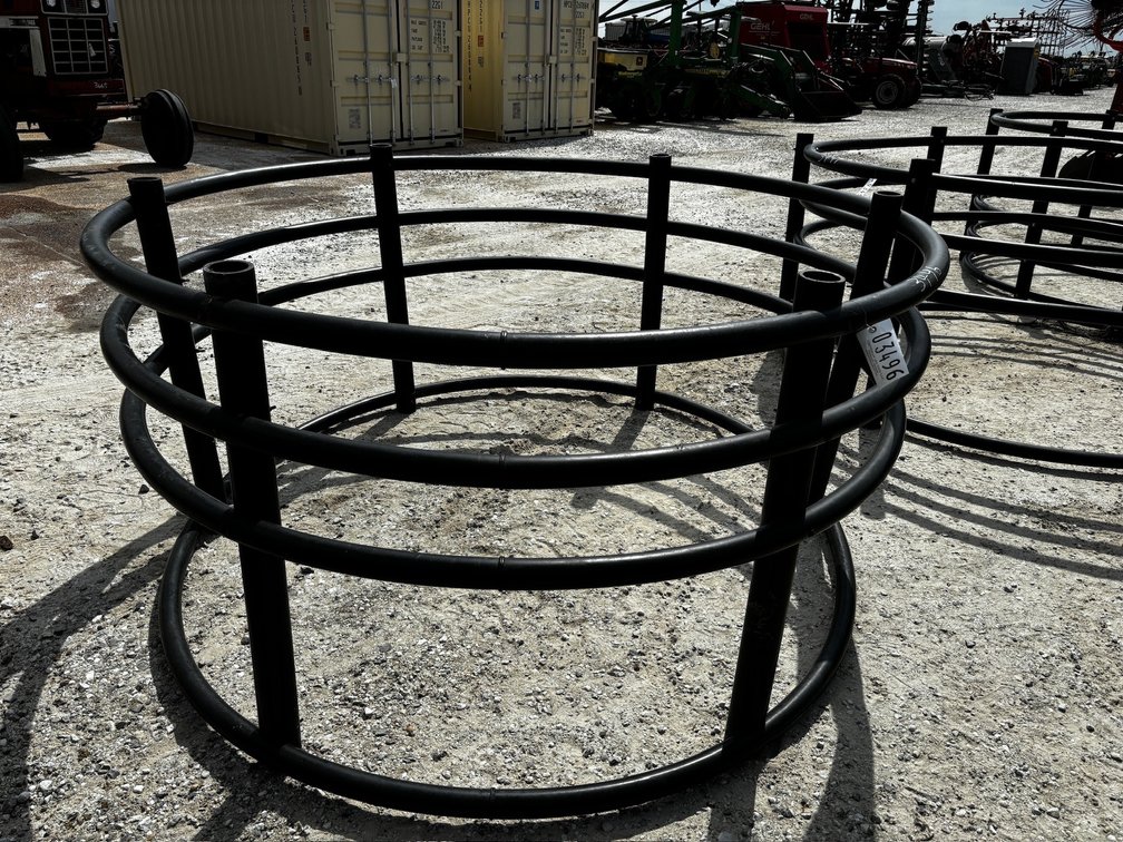 PLASTIC HAY RING