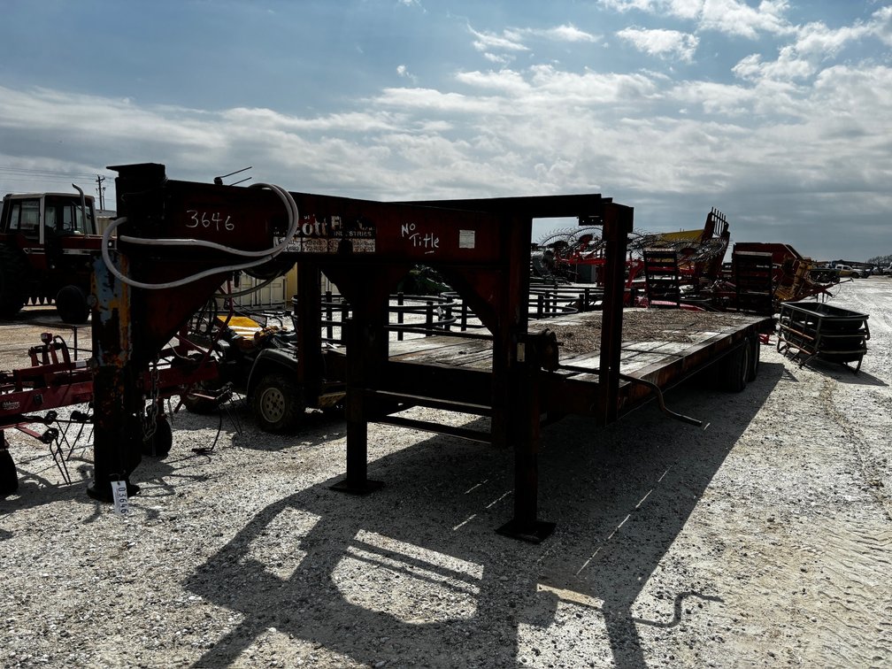 24' GN FLAT BED TRAILER