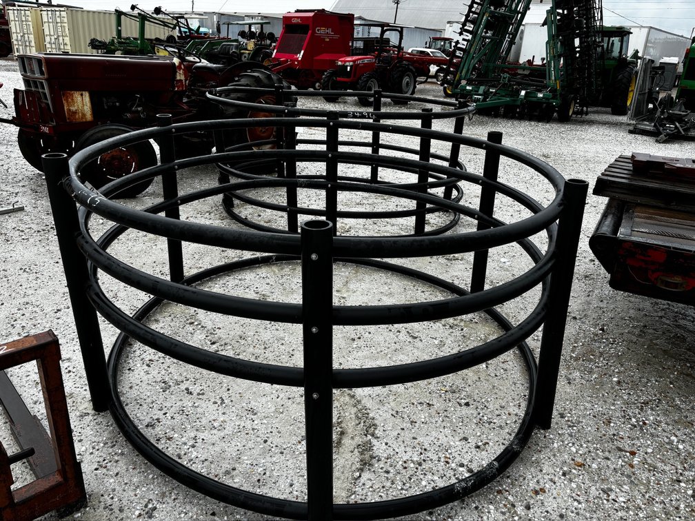 PLASTIC HAY RING