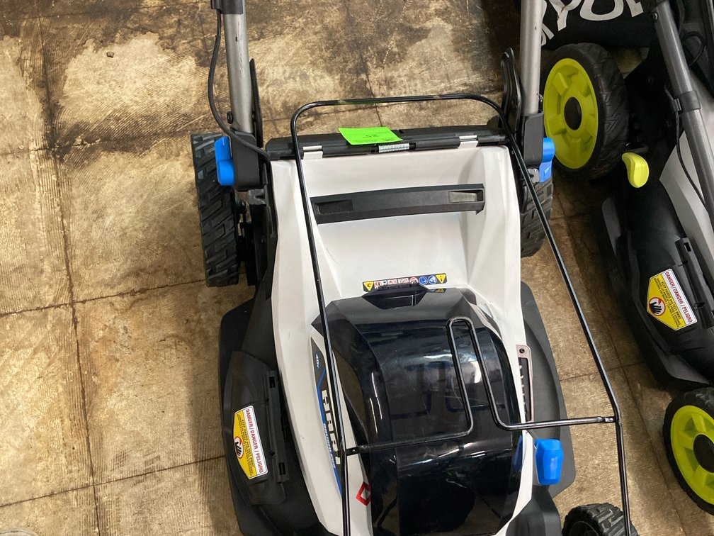 Hart 20"\uFFFd self propelled mower