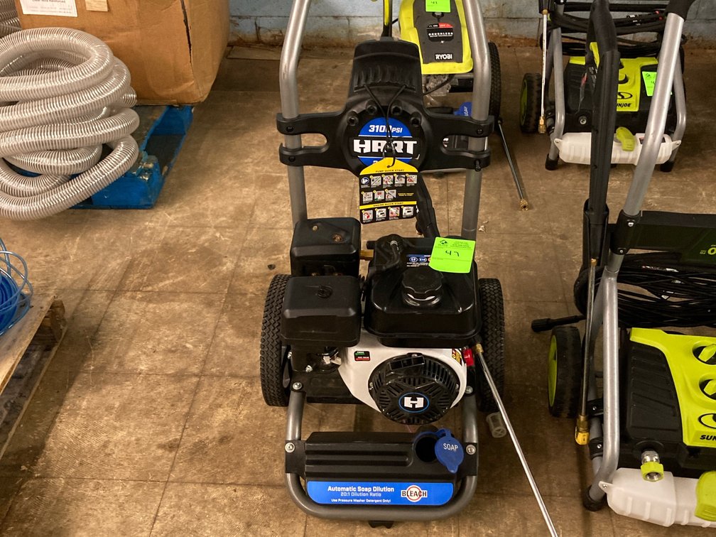 Hart 3100psi gas powered pressure washer