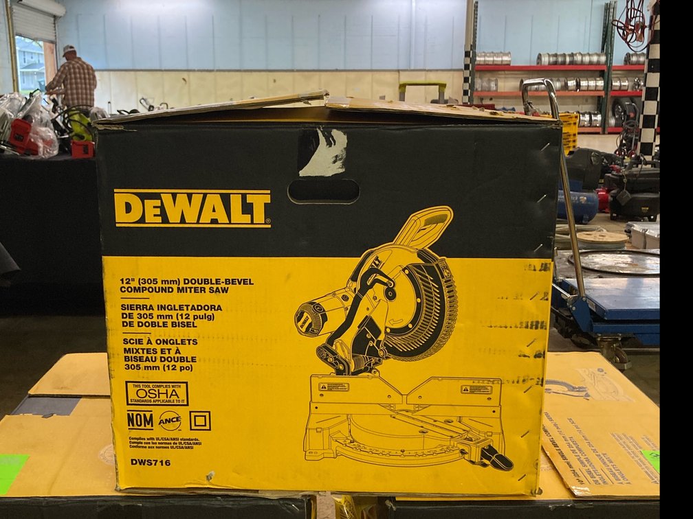 Dewalt 12" double bevel compound miter saw