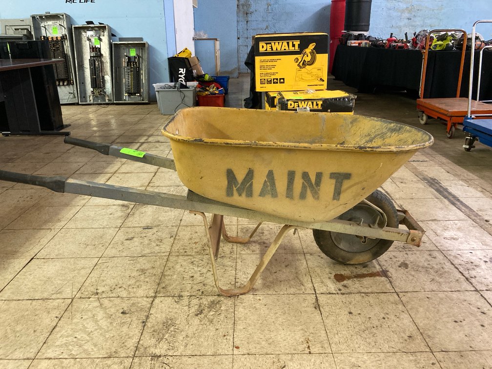 Wheel barrow 