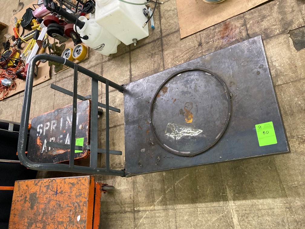 Rolling lift tables with 350 lb capacity