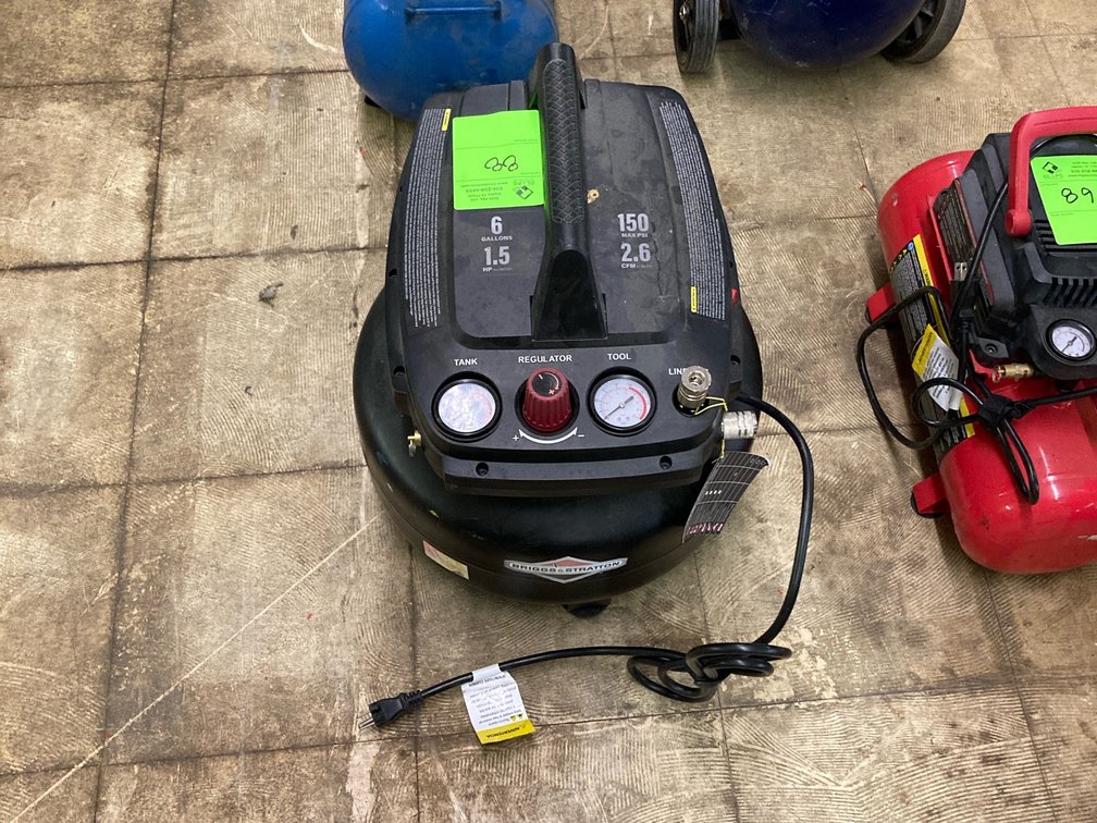 Briggs and Stratton 6 gallon pancake air compressor. 