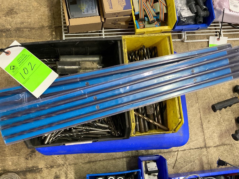 Random sizes drill bits. 