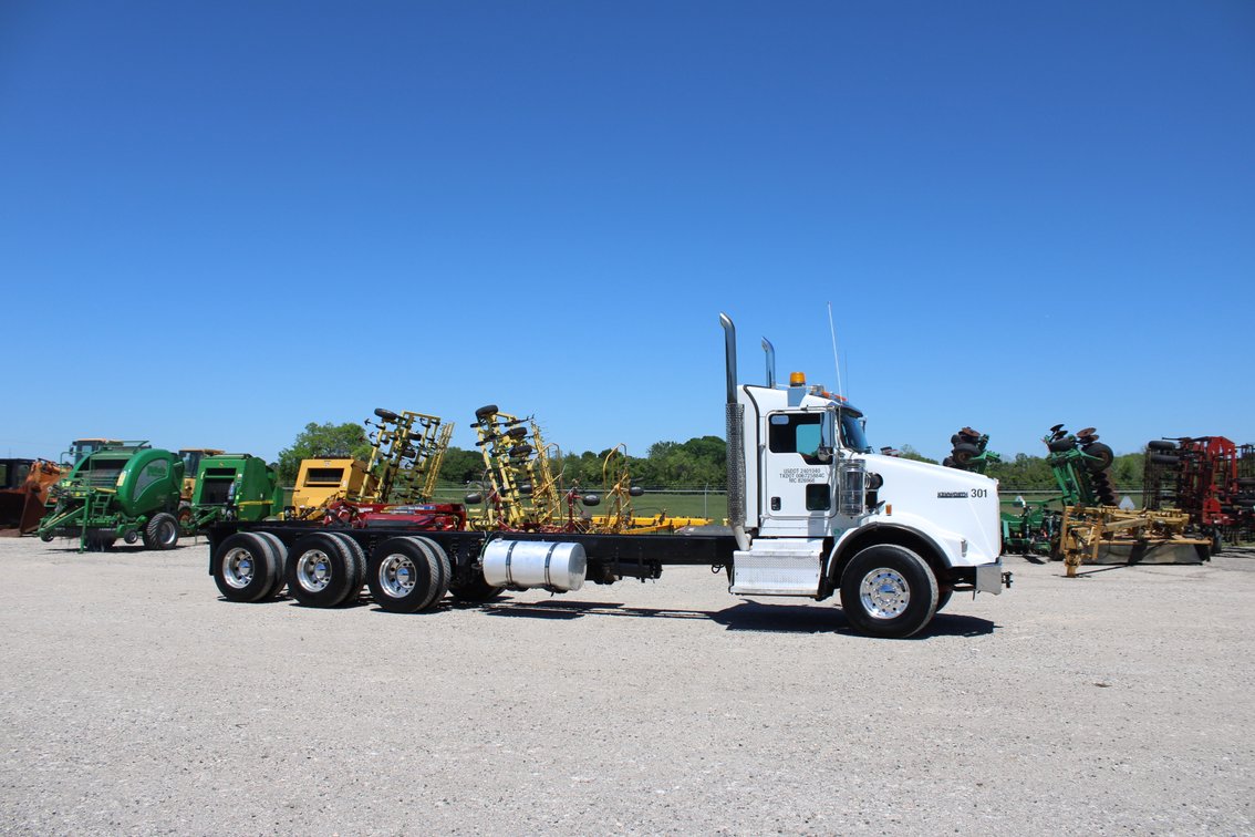 2013 Kenworth T800 Truck