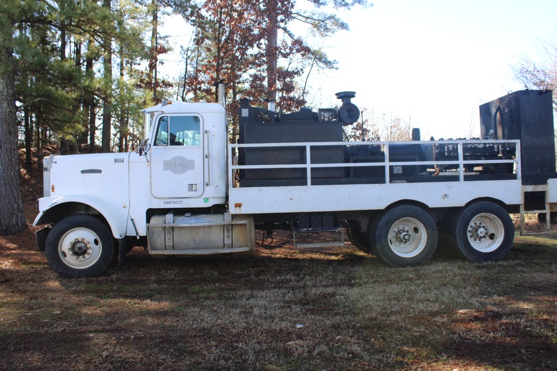 1988 Freighliner Conventional Truck  (Located in Ashdown, AR)