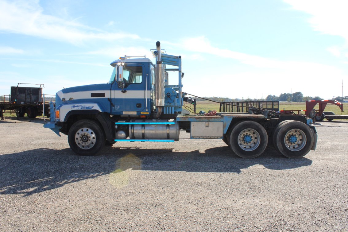 2007 Mack CL713 Truck