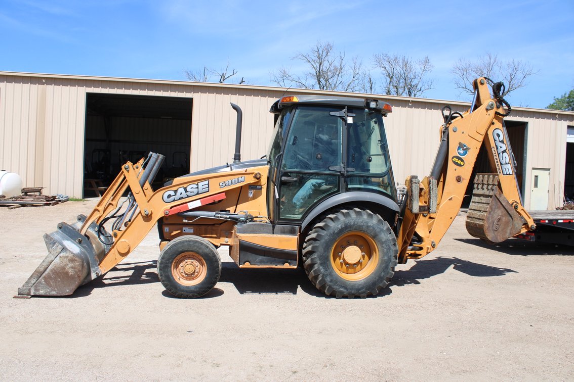 2014 CASE 580N Extended Reach Backhoe