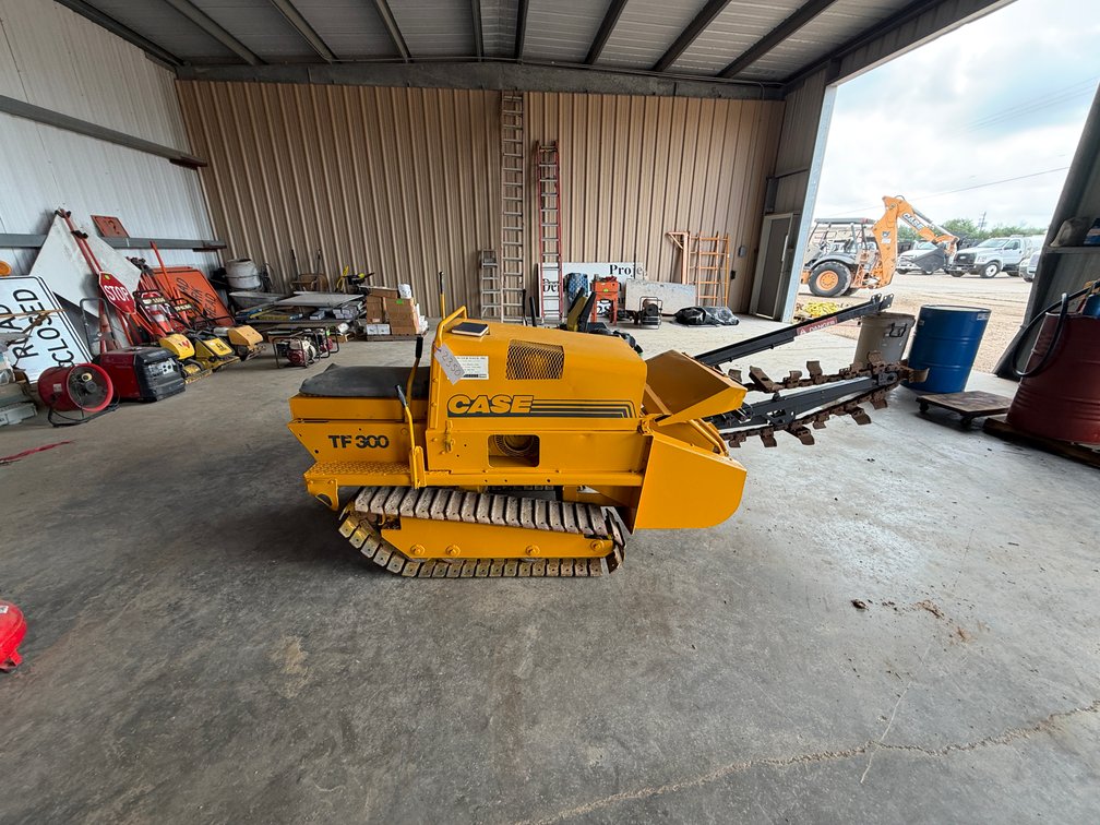 1997 CASE TF300 Trencher