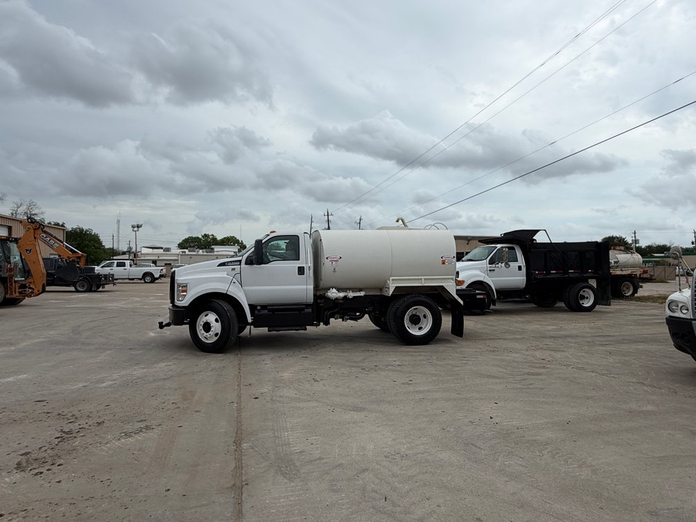 2018 Ford F750 Water Truck