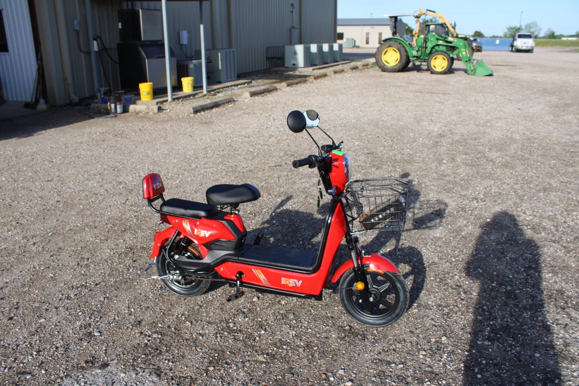SDLaunch Irev 2-Wheeled Electric Moped