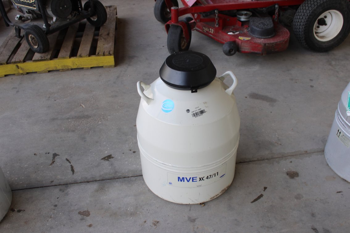 Livestock Semen Tank