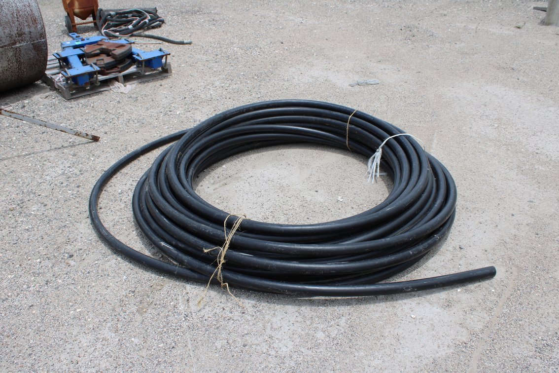 275  Ft 1 1/2" Black Poly Pipe