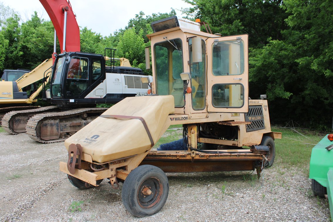 Waldon SweepMaster 250