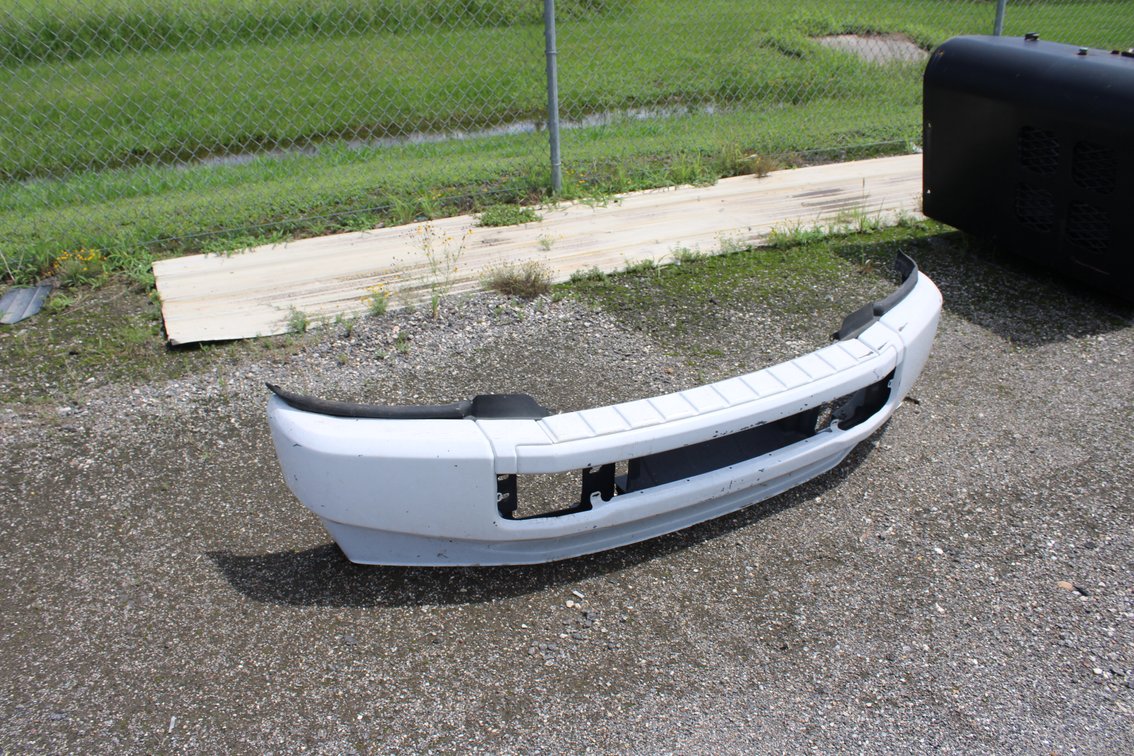 2022 Ford F250 White Bumper