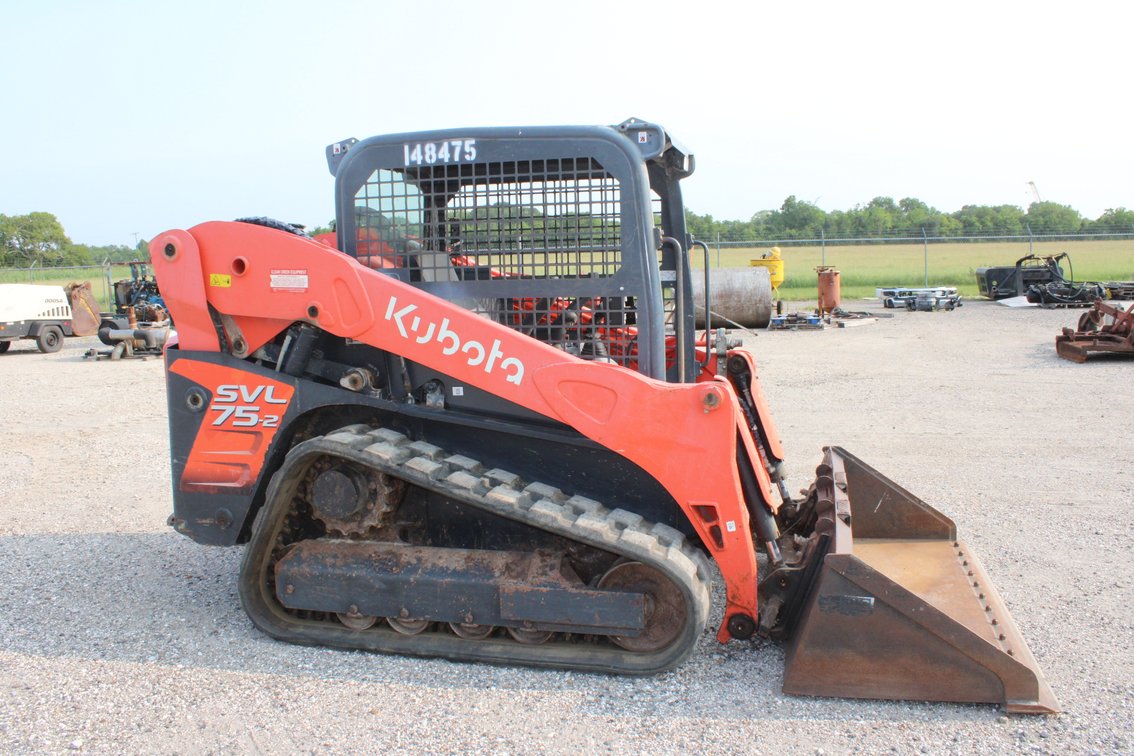 Kubota SVL752 Track Skid Steer